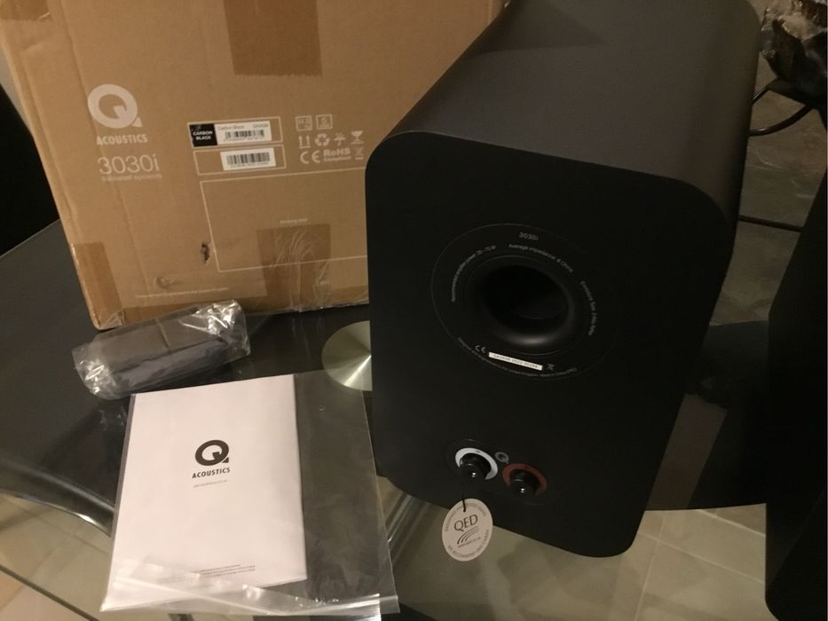 Colunas QAcoustics 3030i