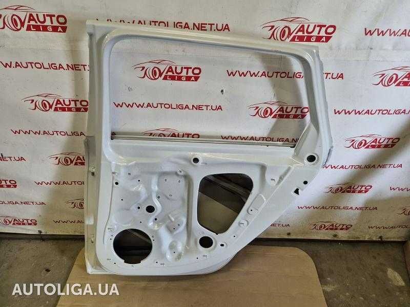 Двері задні праві Audi A4 B9 рест в колір LS9R 8W9833052G в НАЯВНОСТІ