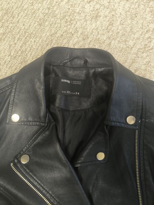 Куртка жіноча і светрик