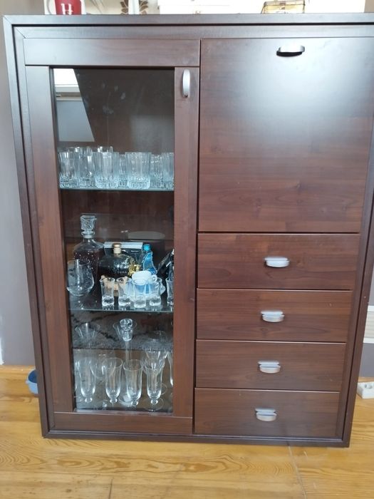 Szklany stół+ komoda