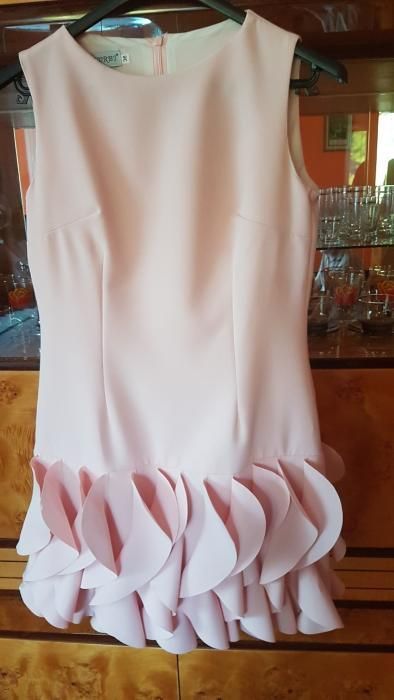 Sukienka z falbankami