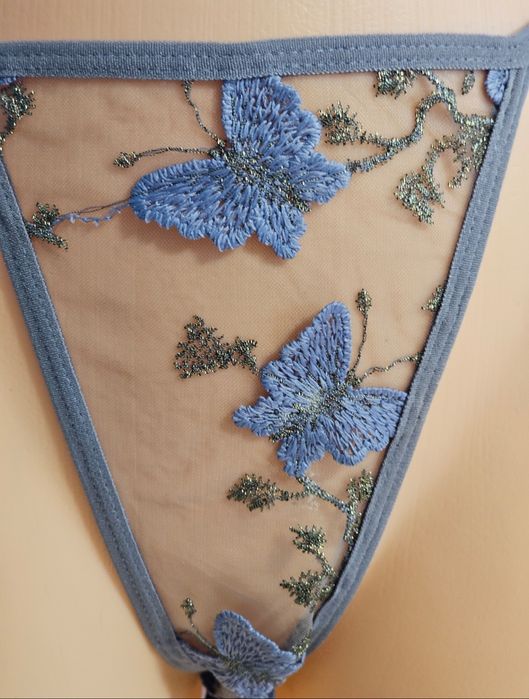 Seksowny koronkowy komplet damski w motylki.