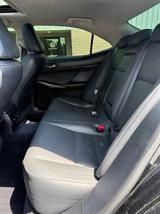 Lexus IS 250      2014