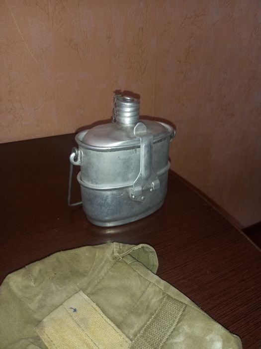 Котелок, фляга армейский