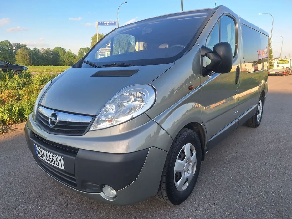 Opel Vivaro Opel vivaro Automat Piekny stan Tychy