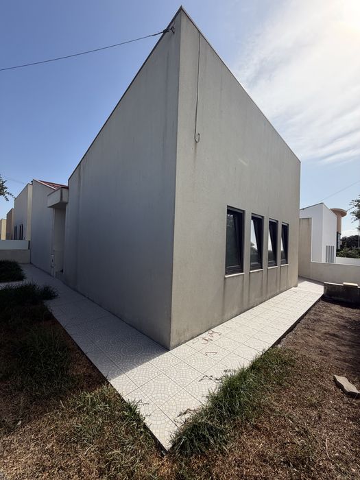 Moradia de sonho T2 + espaço multi usos + sótão!