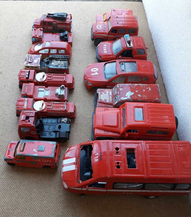 Пожежні машинки металеві -16 шт:BBurago ,Matchbox та інші. ЦІНА ЗА ВСЕ