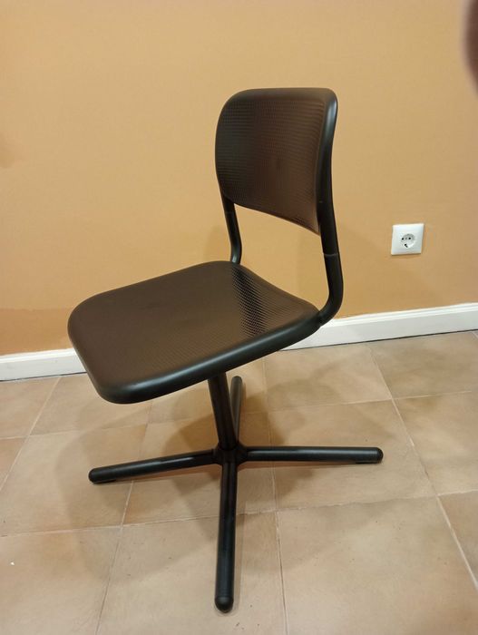 Secretária+cadeira giratória