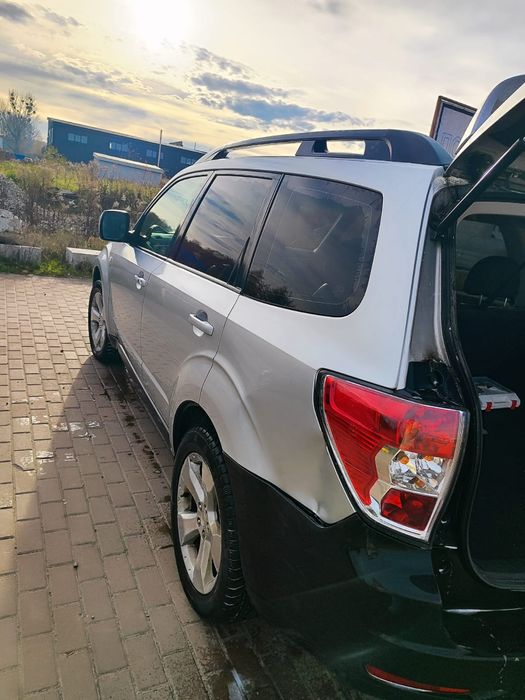 На повному приводі, у справному стані