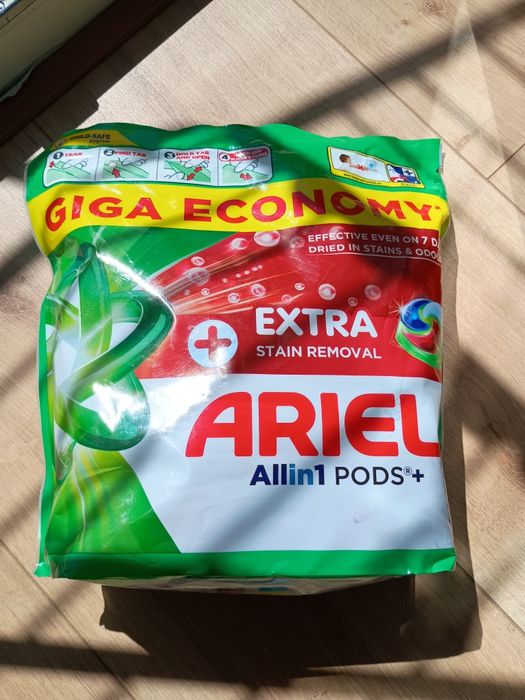Ariel Extra Stain Removal Pods 60 szt kapsułki do prania