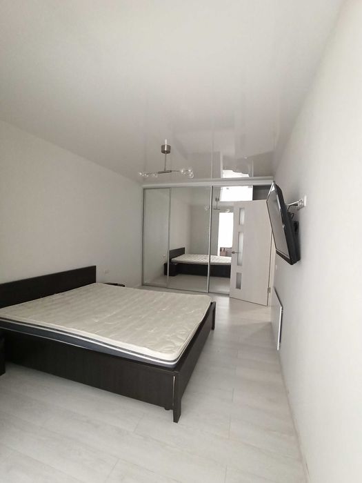 Продам квартиру в центрі міста, вул.Хлібна