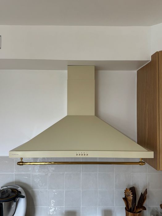 Exhaust Hood Montblanc 90 beige/gold 
New in original box