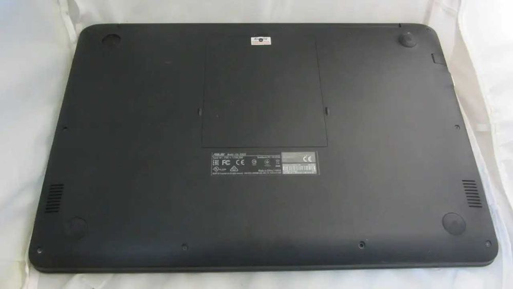Ноутбук ASUS EeeBook E502SA 4Gb/240Gb SSD