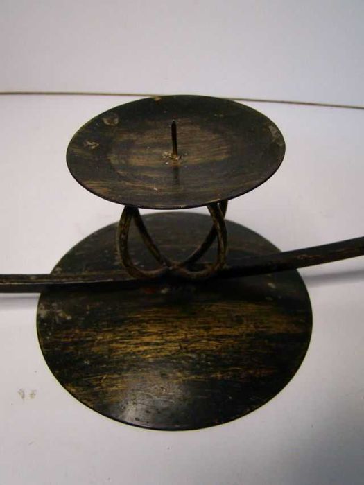 stylowy świecznik na 3 świece metaloplastyka