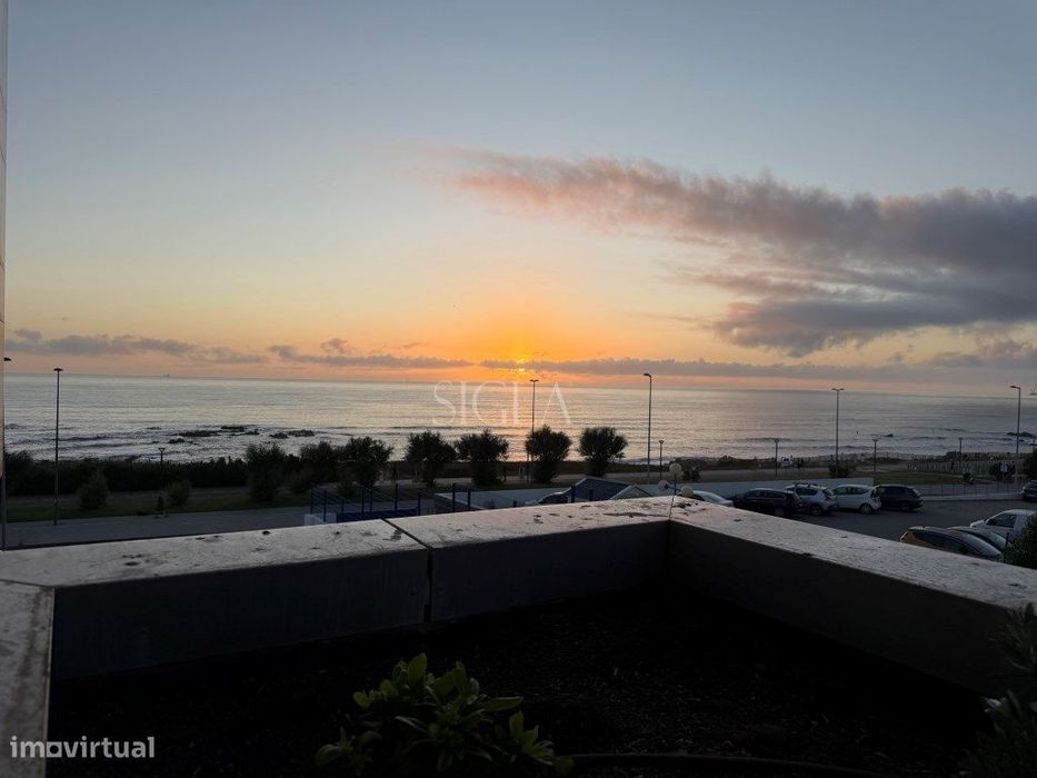T1 Praia Canidelo em condomínio com piscina ginásio e coworking