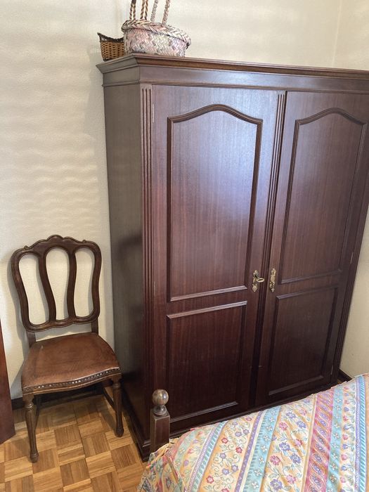 Mobilia de quarto completa com cama individual