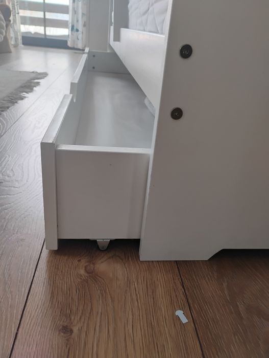 Łóżko dziecięce białe