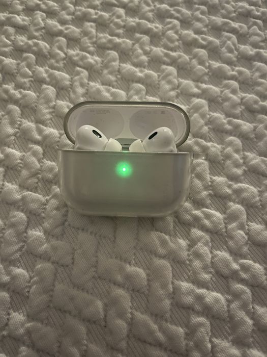 Airpods Pro 2, prawa sluchawka uszkodzona