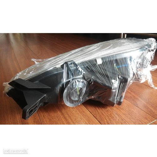 Farol Smart Fortwo Modelo: 2007 até 2014 Novo