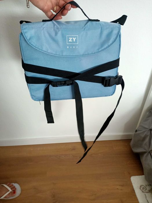 Cadeira alta bebé portátil (como novo) c/ oferta de carrinho de bébé