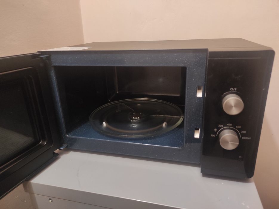 Мікрохвильова піч Samsung ms23k3614ak