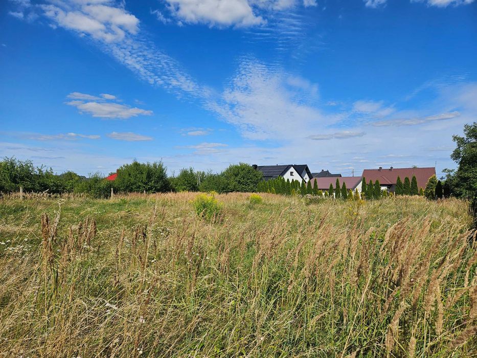 Sprzedam działkę ul. Chabrowa szer. z dł. 25 x 40 m Busko
