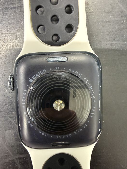 Apple watch SE 2nd gen 44mm