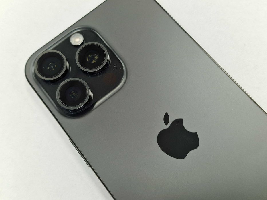 Iphone 15 PRO MAX 256GB/ Black Titanium/ 86%/ Grade A/ + ładowarka/ Gwarancja