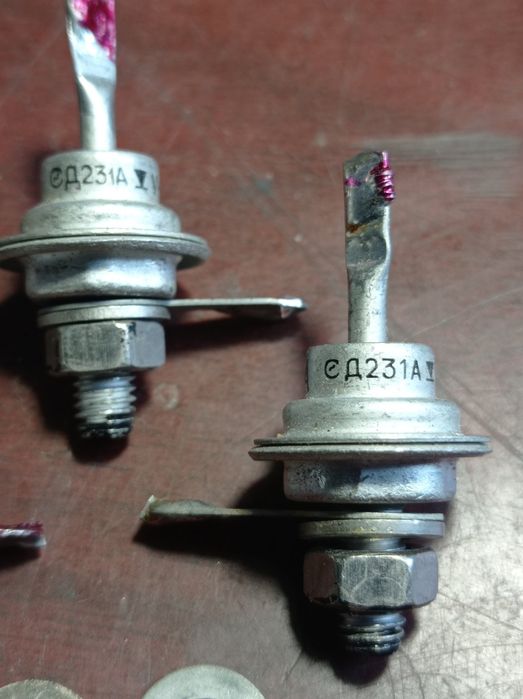 Діоди Д231А, 2Д206А  Б/В, надійна якість з радіо апаратури МО СРСР