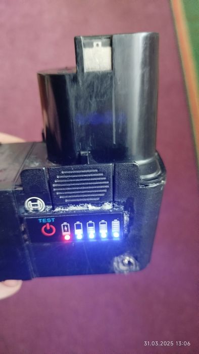 Индикатор для батареи 12в.