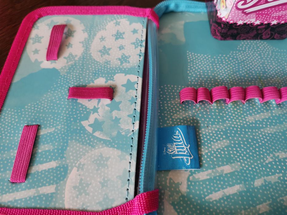 Piórnik z zamkiem i przybornik Soy Luna