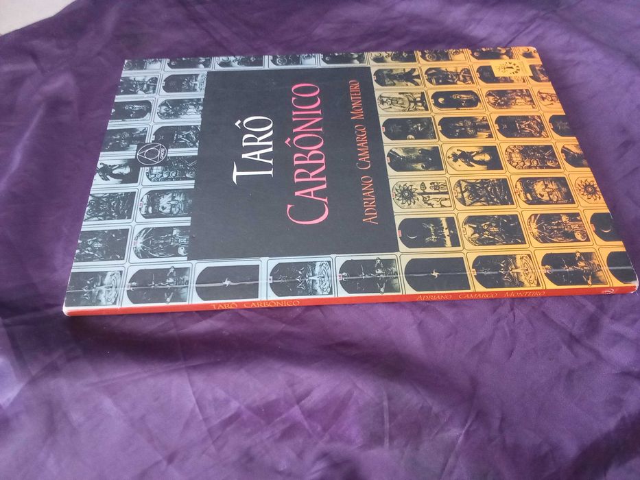 Tarô Carbônico (livro e 22 cartas) - Adriano Camargo Monteiro
