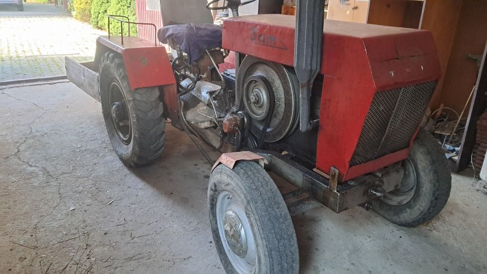 Traktorek sam 18 z podnośnikiem