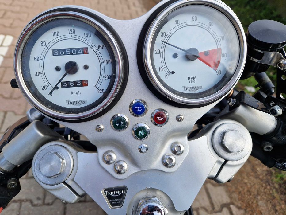 Motocykl Triumph Thruxton 900 cm3 2004 Speed Twin 900 cm3 2024