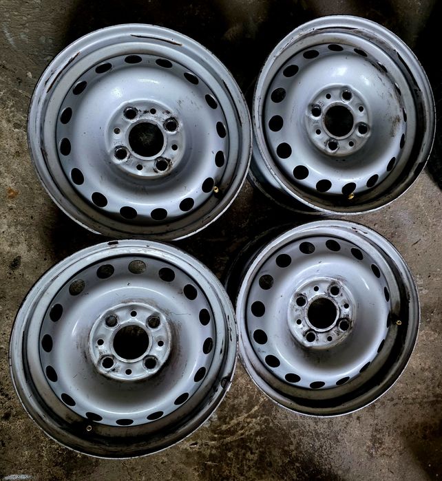Komplet zdrowych ładnych felg 13cali 4x98 et35.fiat