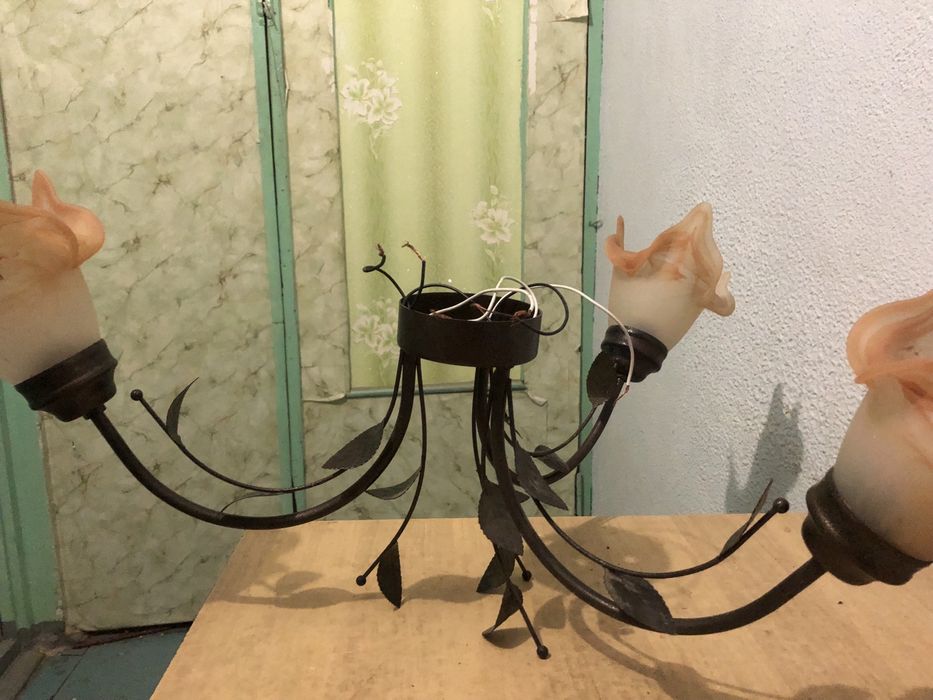 Люстра кованая на 3 лампочки