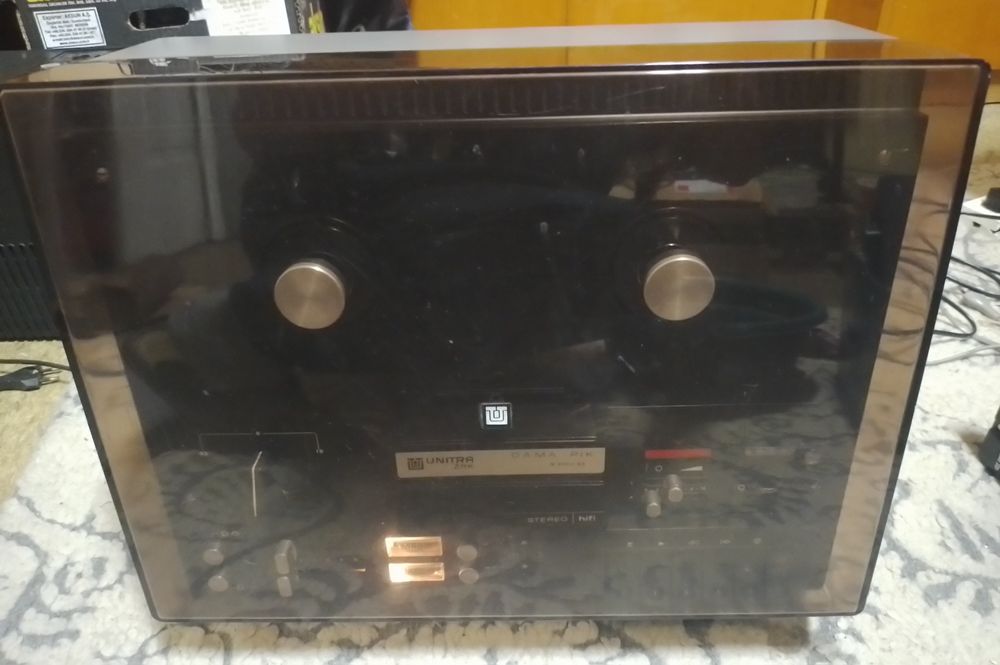 Magnetofon szpulowy "Dama Pik"