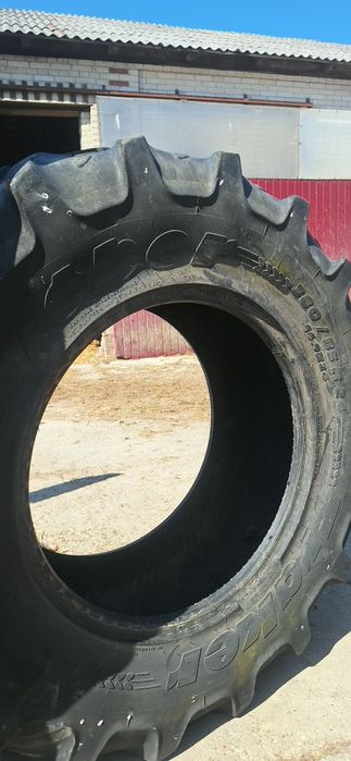 Opony 380/85 R24