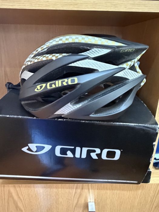 Capacete “ giro”