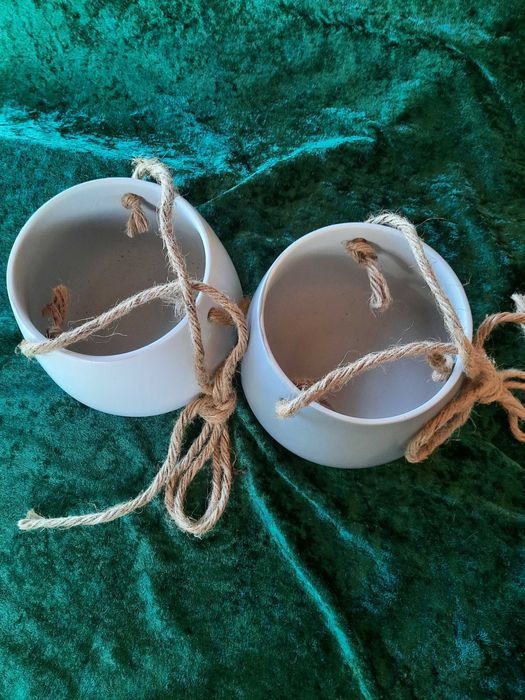 Doniczki ceramiczne wiszące na sznurkach etno boho