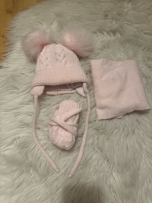 Zestaw niemowlecy (czapeczka ,szalik ,rękawiczki )