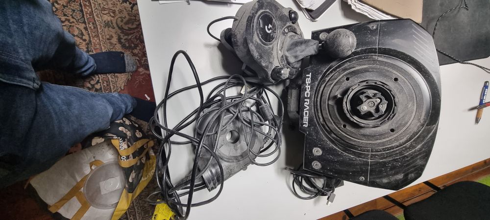 Thrustmaster volante+base+pedais+manete