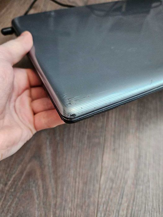 TOSHIBA Satellite L55-A5284