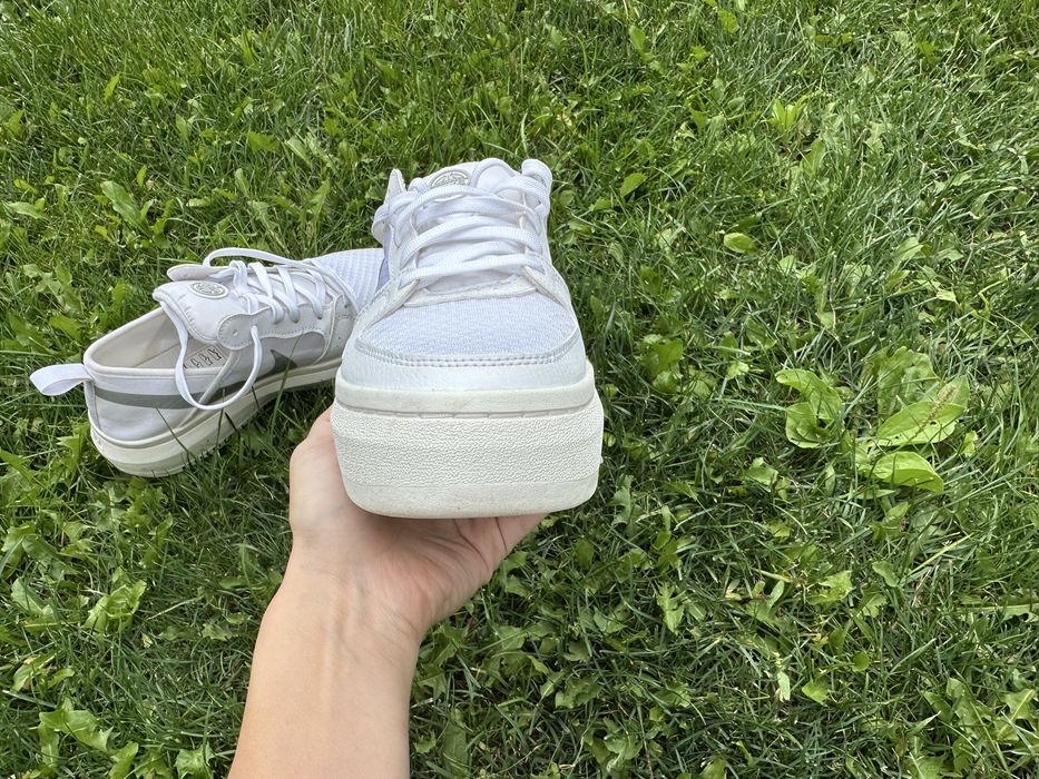 Продам кросовки найк Nike Court Vision Alta