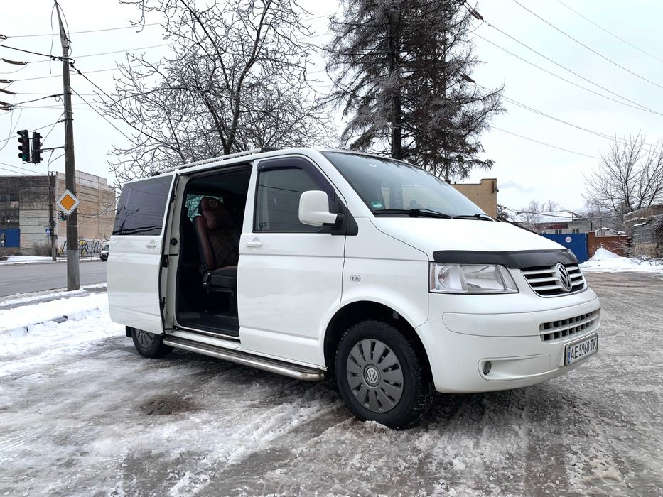 Volkswagen Transporter 1.9 TDI Пассажир 2007 год.
