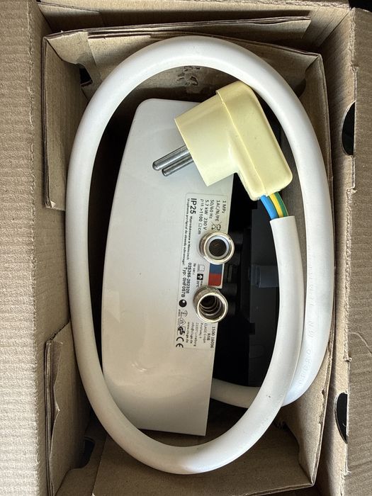 Podgrzewacz wody Clage 5.7w