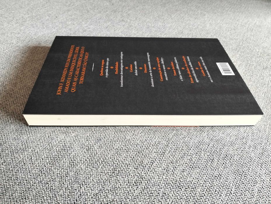 Livro " A liderança segundo John F. Kennedy" de John A. Barnes