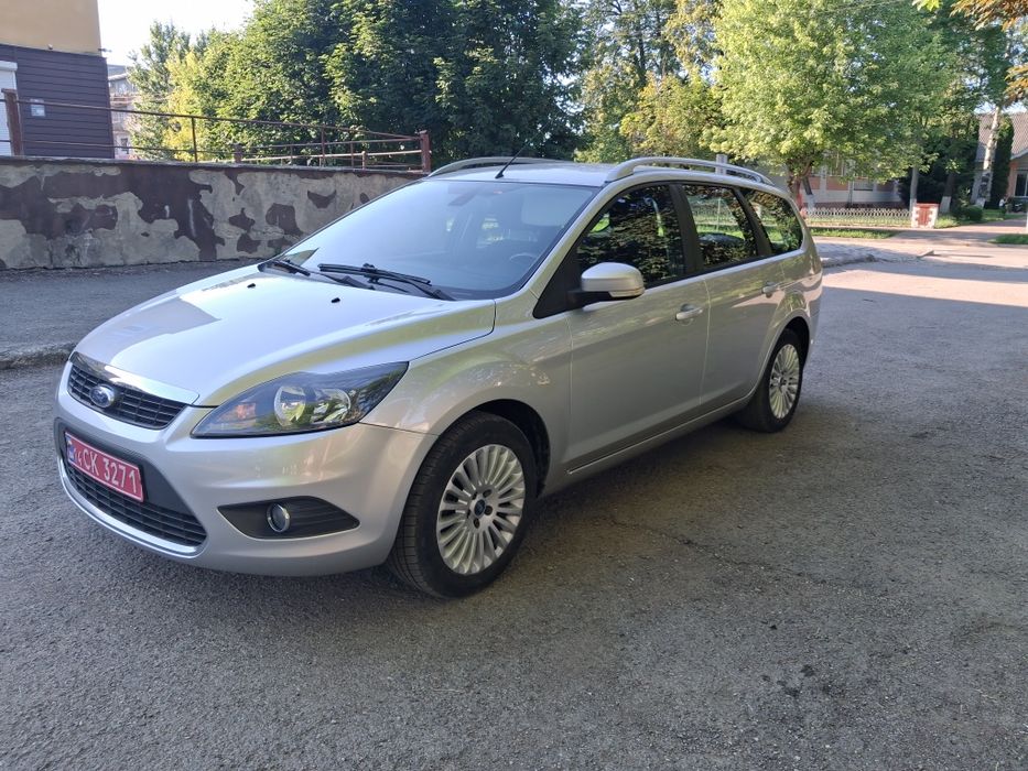 Форд фокус TITANIUM  автомат