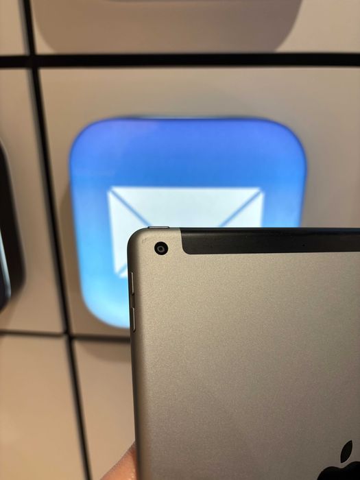 Apple iPad 6 32GB Space Gray Wi-Fi + 4G/LTE (Sim) Батарея 95%