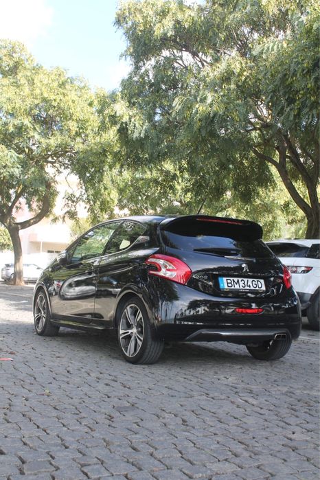 Peugeot 208 gti | 200 CV — photo 3